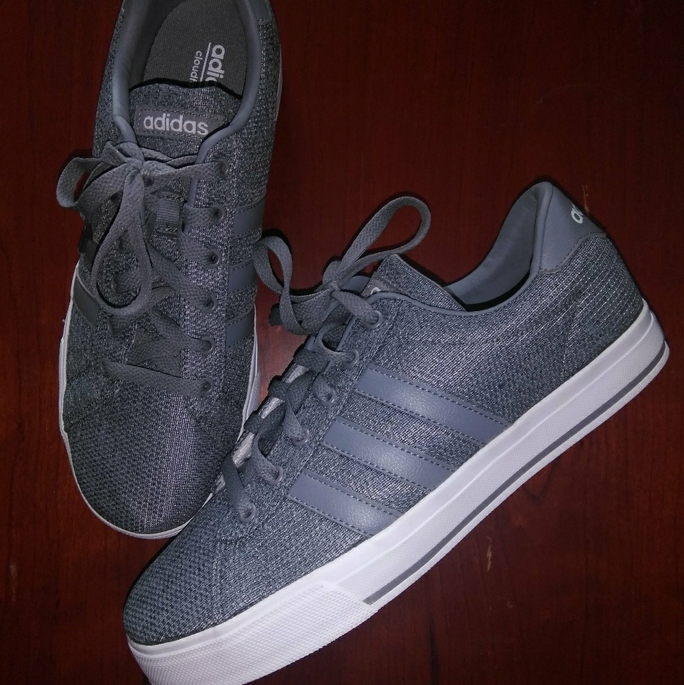 Adidas mens size 9